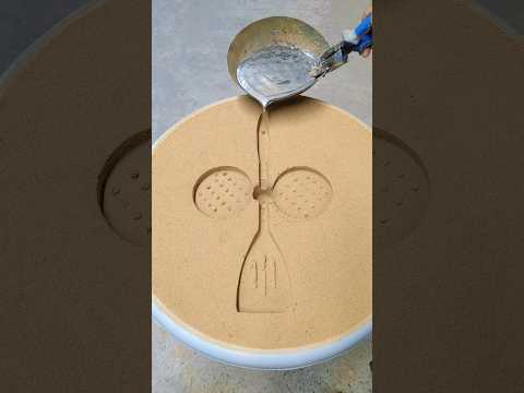 #art #metal #shorts #satisfying #amazing #diy EP-135 قالب رملي لأدوات مطبخ بتصميم فراشة لصب المعدن