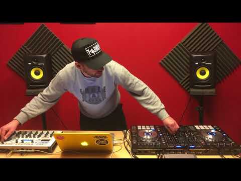 Bobby Harvey - Wanna Dance (Live Performance)