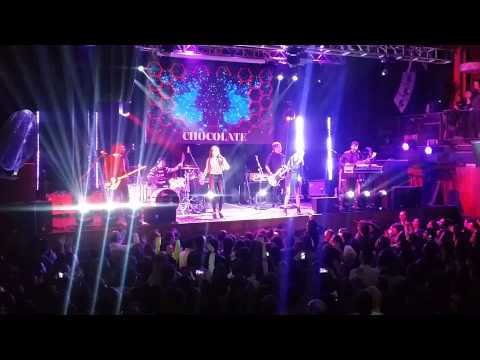 Vida - Nicole & Dani Ilabel