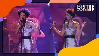 Corinne Bailey Rae - Put Your Records On (Live at The BRITs 2007)