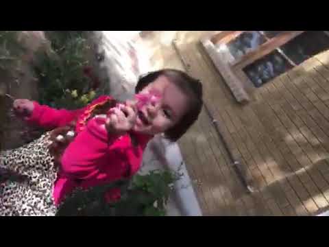 sajida brought flower for her aunt😘😘😘