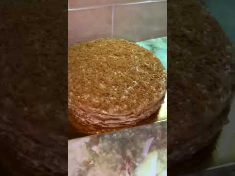 Medovik   #cakedecorating #cakes#cakedesign #birthdaycake #cakestagram #cakeart#instacake #cakelover