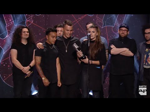 APMAs 2015: PVRIS win Breakthrough Band presented by Splat!
