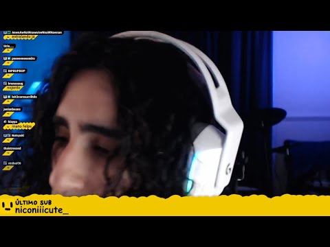 Felps curtindo um som "ELA SOBE ELA DESCE, ELA FICA ALUCINADA NO PASSIN DO MANO FELPS"🎶 🎶✔