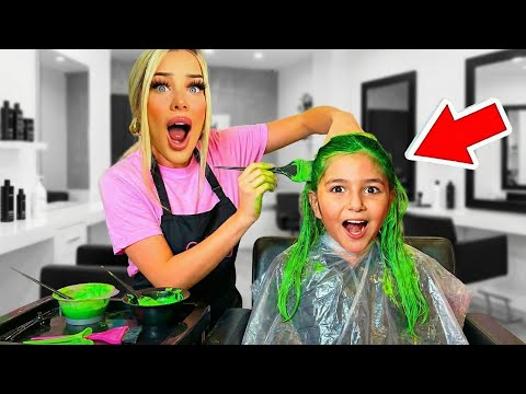 LITTLE GIRL at the HAIRDRESSER 😳