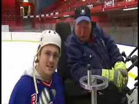 Benny kör ismaskin i Eftersnack