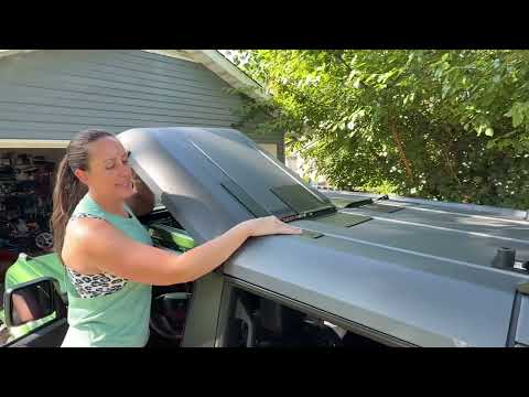 Going topless with the Ford Bronco EZ FlipTop & Roof Rack System by EZ4X4. @ez4x4official 