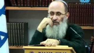 15424-2 מדוע העם היהודי ממעיט עצמו תמיד?