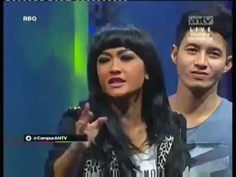 MOMENT LUCU DAN MENGHIBUR...! alm.Olga Syahputra dan alm.Julia Perez