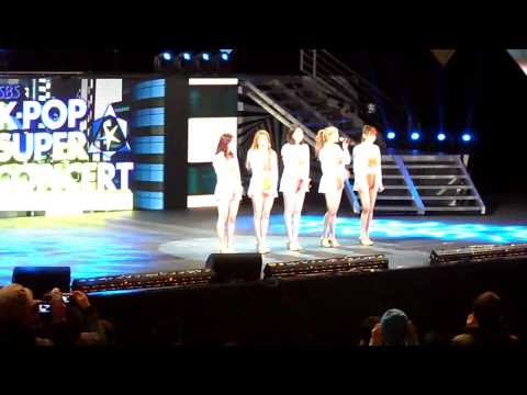 [121110] KARA - Talk @ SBS Kpop Super Concert [Fancam]