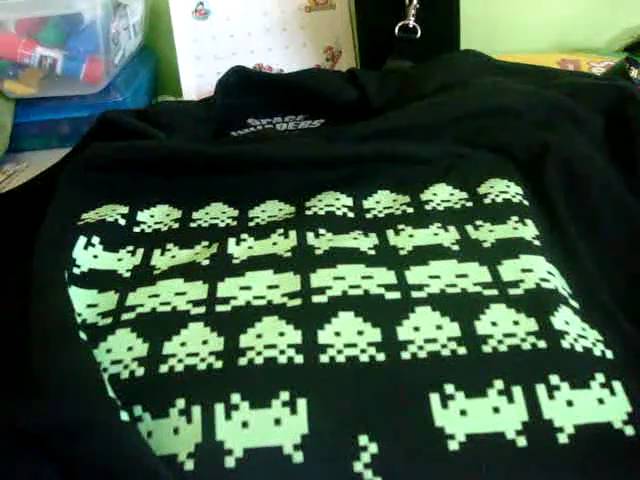 Vídeo relacionado con MAKAYA Camisetas Frikis Hombre - Vintage Space Invaders - Regalo Geek T-Shirt Gris XXXL