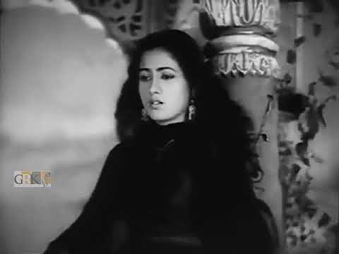 MADHUBALA AND ASHOK KUMAR - FILM MAHAL [1949] MUSHKIL HAI BOHAT MUSHKIL