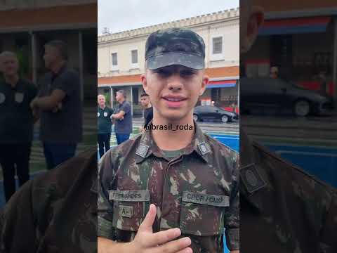 Aluno explica  como entrar no CPOR