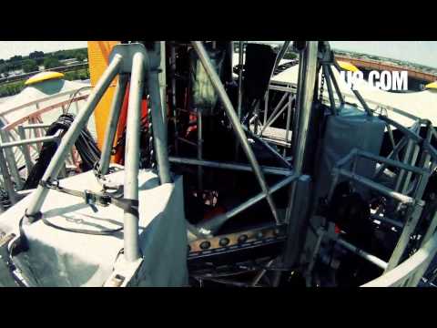 U2360° 2011 - Climbing the Claw