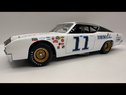 Review: 1969 Aj Foyt #11 Don Wagner Ford Torino Cobra 1/24 University of Racing Diecast 