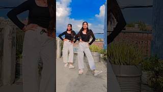Download lagu aisa hai kya Tujh Mein🐼#trending #dance #youtubeshorts #ytshorts #viraldance #trendingdance mp3