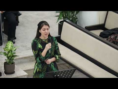 În această lume sunt multe drumuri - Eliza Coroamă