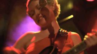 Cariad Harmon "Now I Just Want To Be Loved" from the album "Four Letters" (2009)