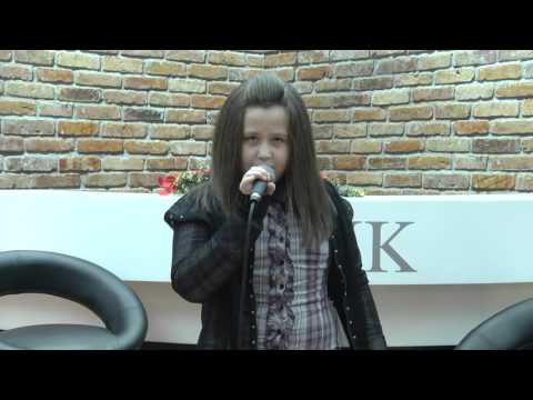 Tina Ruseva -  Fly Me To The Moon Cover (Live in Shank)