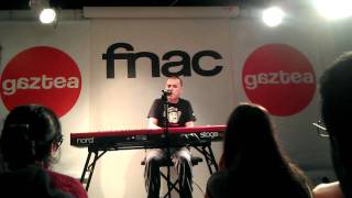 Iván Ferreiro - Tristeza - acústico - Fnac Bilbao 20.10.11