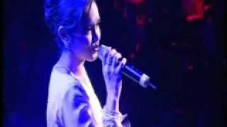 Download lagu Siti Nurhaliza @ Royal Albert Hall - Bisikan Asmara mp3