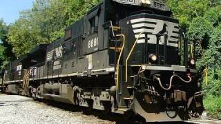 preview picture of video 'Norfolk Southern Hummer Train on CSX Old Main Line'