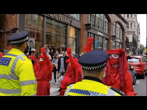 Power, Beauty, Love: Red Rebels, Police and Samba Scene at Extinction Rebellion, London (Aug '21)