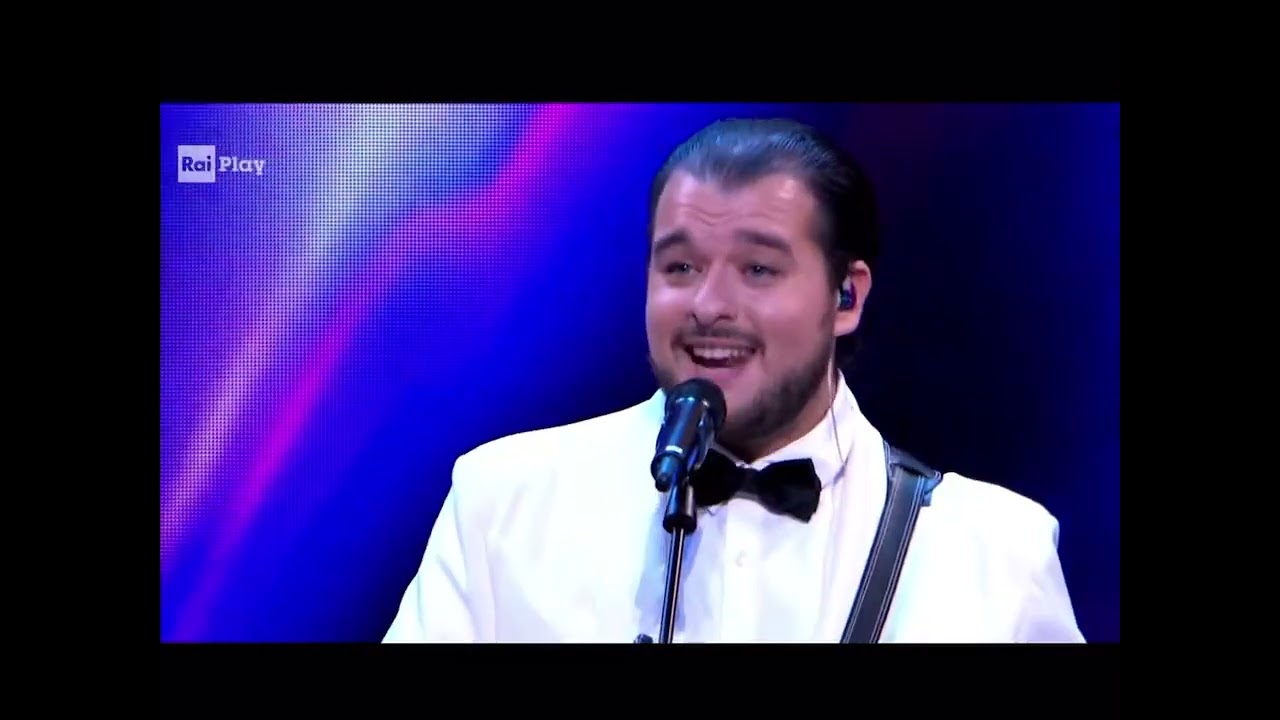 “Lacrime a Mare” NAPOLEONE - Il giovane old