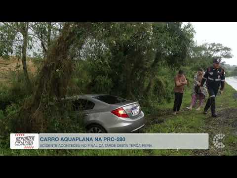 Carro aquaplana e sai da pista na PRC 280 entre Clevelândia e Mariópolis; ninguém ficou ferido