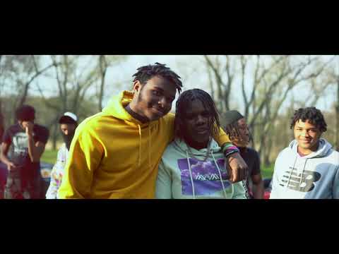 JessJivenchi - Let Me Talk That Talk (feat. Kash Doll)