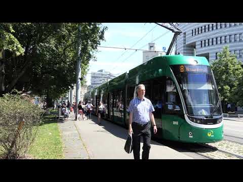 Tramlinie 8 Neuweilerstrasse (Flexity 2) @ Aeschenplatz (Basel)