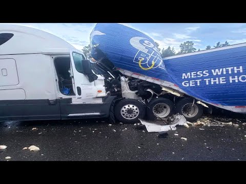TOP 10 Extremely Idiots Dangerous Truck Crash & Truck Fail Compilation