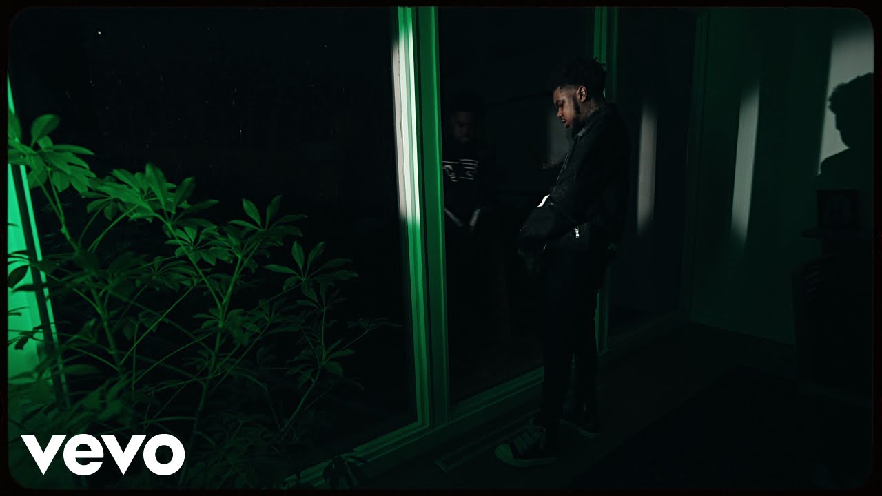 Lil Poppa - Start Trippin (Shawty Fine) (Official Video)