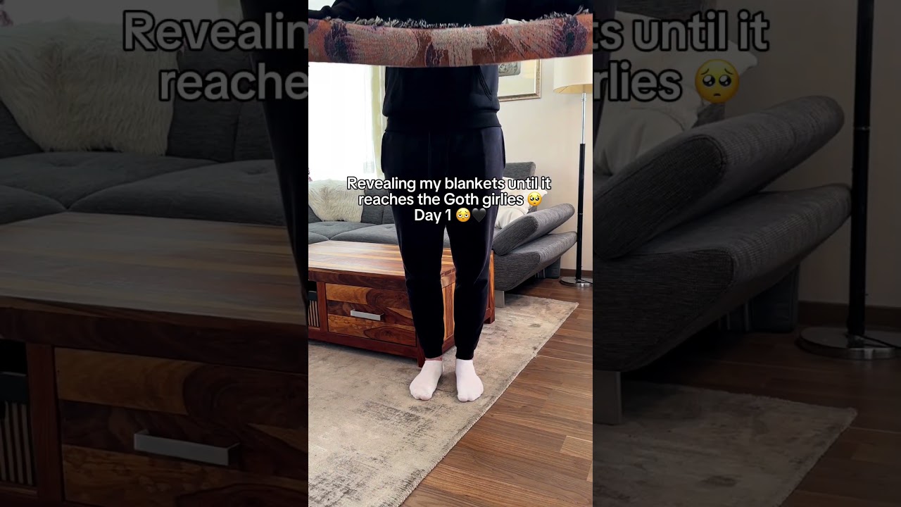 Do you like it? 🥹🖤 #goth #gothgirl #blankets #gothic #handmade