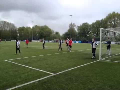 Victoria 1 (zo) vs. Laren 99 sv 1 (zo) 12-5-2013 15:46