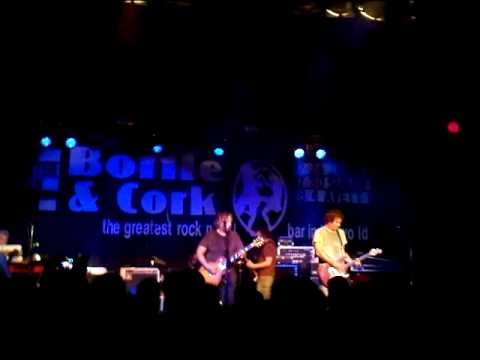 Ween @ the Bottle and Cork