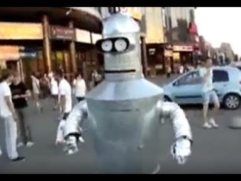 Bender from futurama stopping a Russian fight