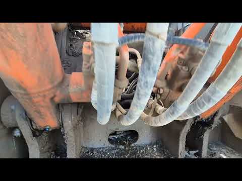 Hitachi 225UsLC-3, excavator