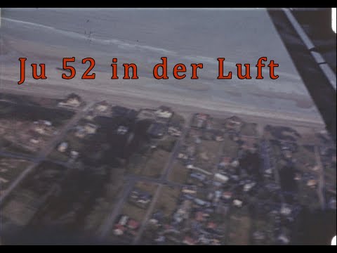 Mit der Ju52 über der französischen Küste