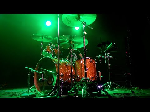 Coady Willis drummin' up some Big Business - Live in Vancouver