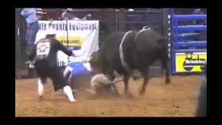 preview picture of video 'Mike White Open: Pasture Roping and Bullriding (Excerpts)'