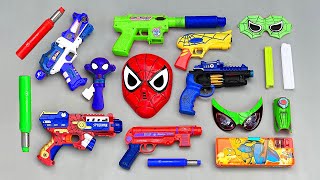 Grabbing,Spider Man Action Series Guns & Equipment - MP40 SMGs, Revolvers, Pistols, AXE, Knife