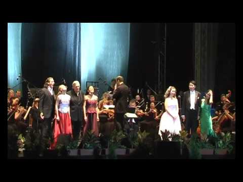 Plácido Domingo & winners of Operalia 2009 - Non ti scordar di me - Pécs (Hungary)