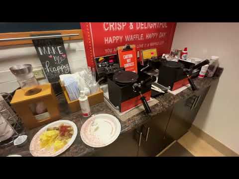 Crushing the breakfast here at Hampton Inn Sarasota