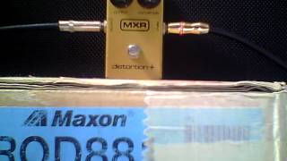 Video thumbnail for demo of MXR distortion + vintage of 1978 by Mathieu Millet