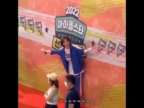 Chan:😱😱😱😱😱hyunjiiiiiiiiiiiiiiin WHERE ARE YOOOOOOOOOU HELP #straykids #hyunjin #skz