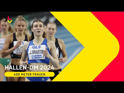 Johanna Martin wrestles down Alica Schmidt on the home stretch