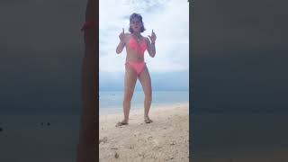 bikini TikTok be like...