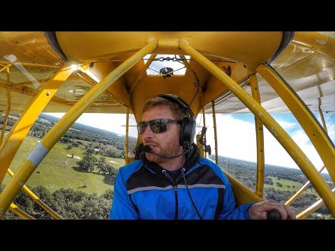 LEARNING TO FLY! - First Tailwheel Lesson in a 1940 J3 Cub!
