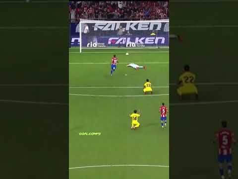 95th minute  Aissa Mandi heads past own keeper Rulli😱😱  ️